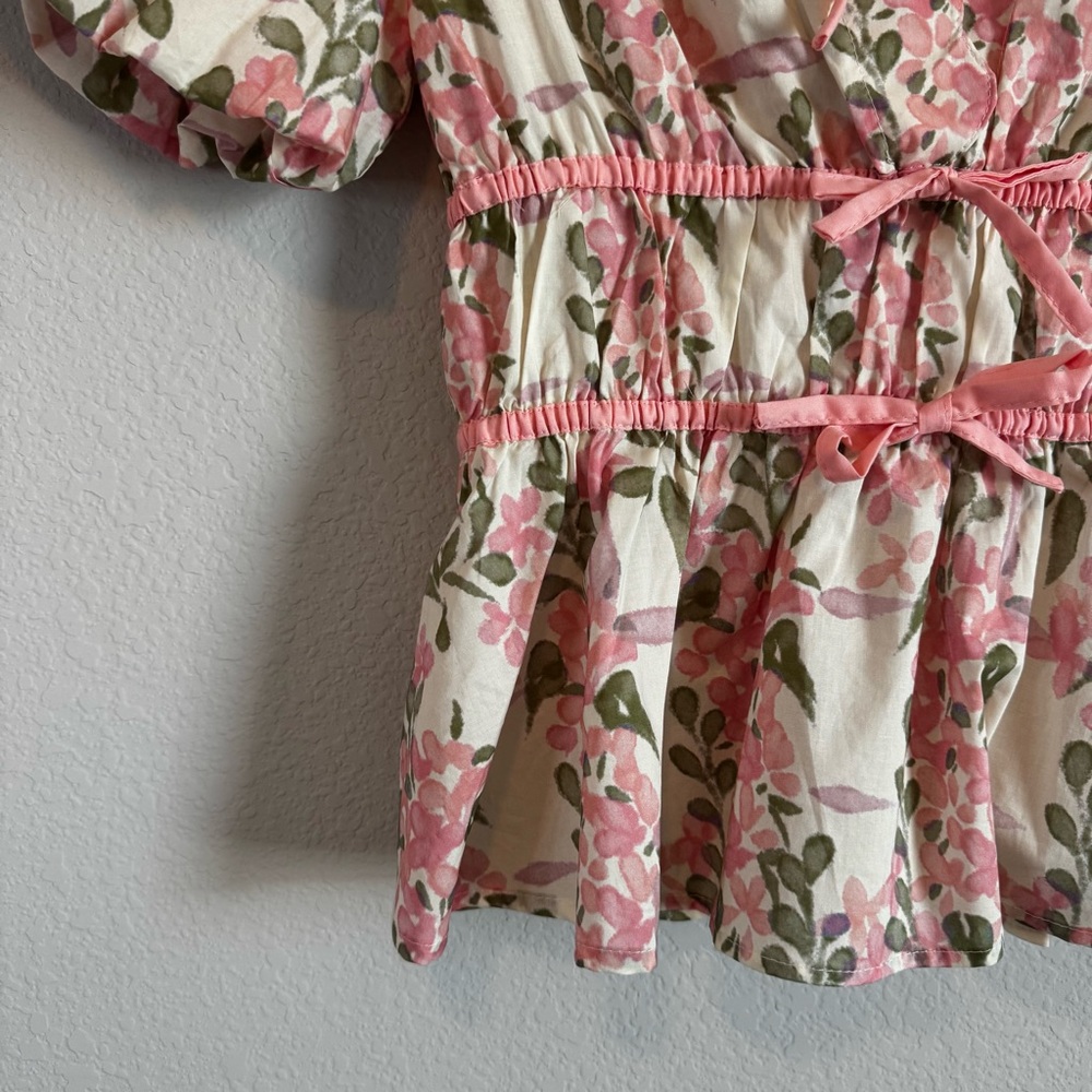 Umgee Women's Pink Green Scalloped Floral Print Bow Tie Front Peplum Top M - Picture 3 of 9
